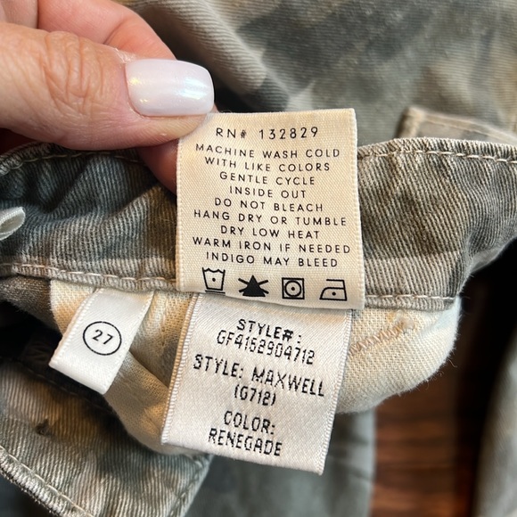 Grlfrnd Maxwell Camo Renegade Crop. Size 27 - Picture 3 of 4